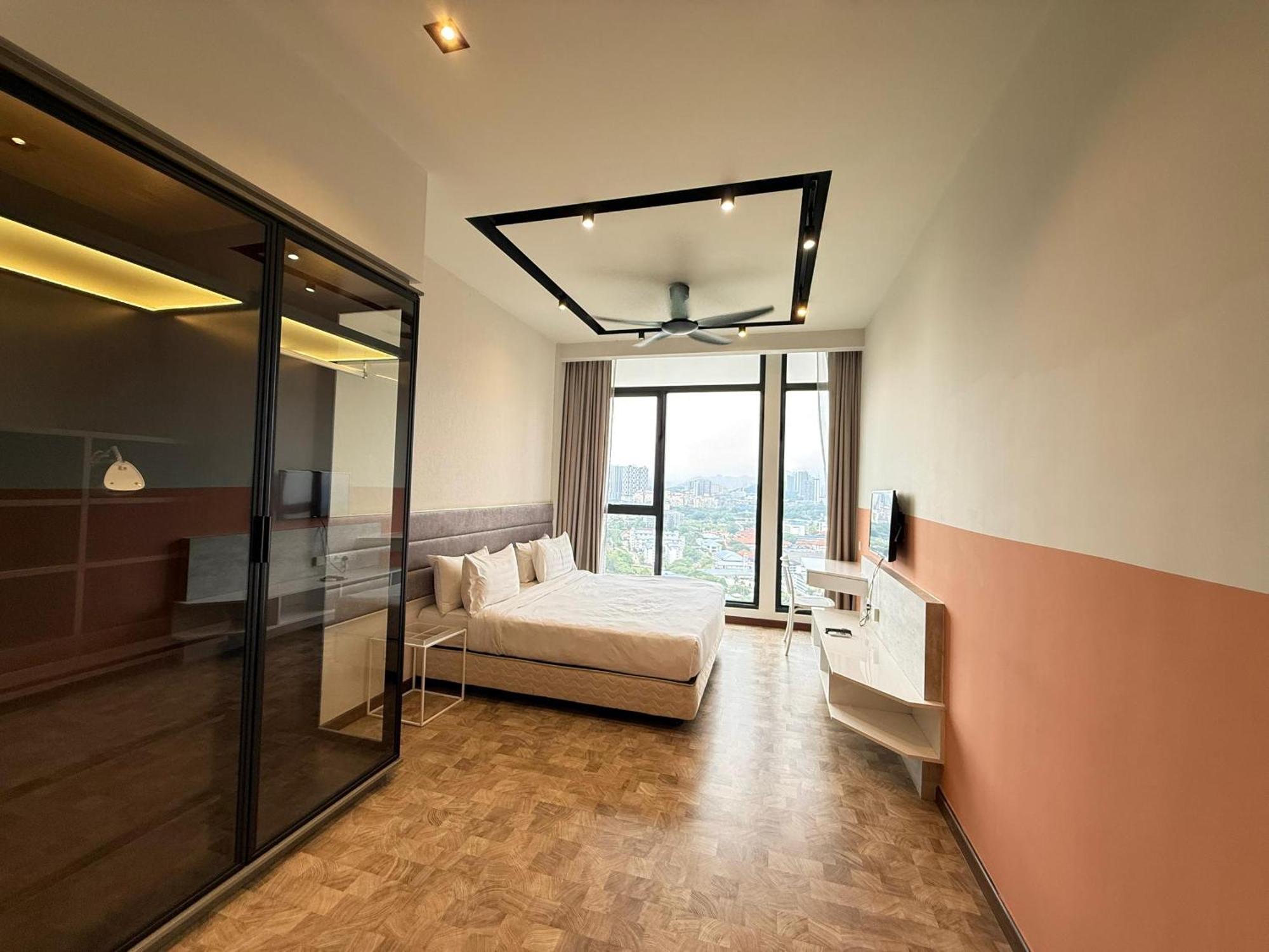 Expressionz Professional Suites By Aurora Summer Suites, Kuala Lumpur
